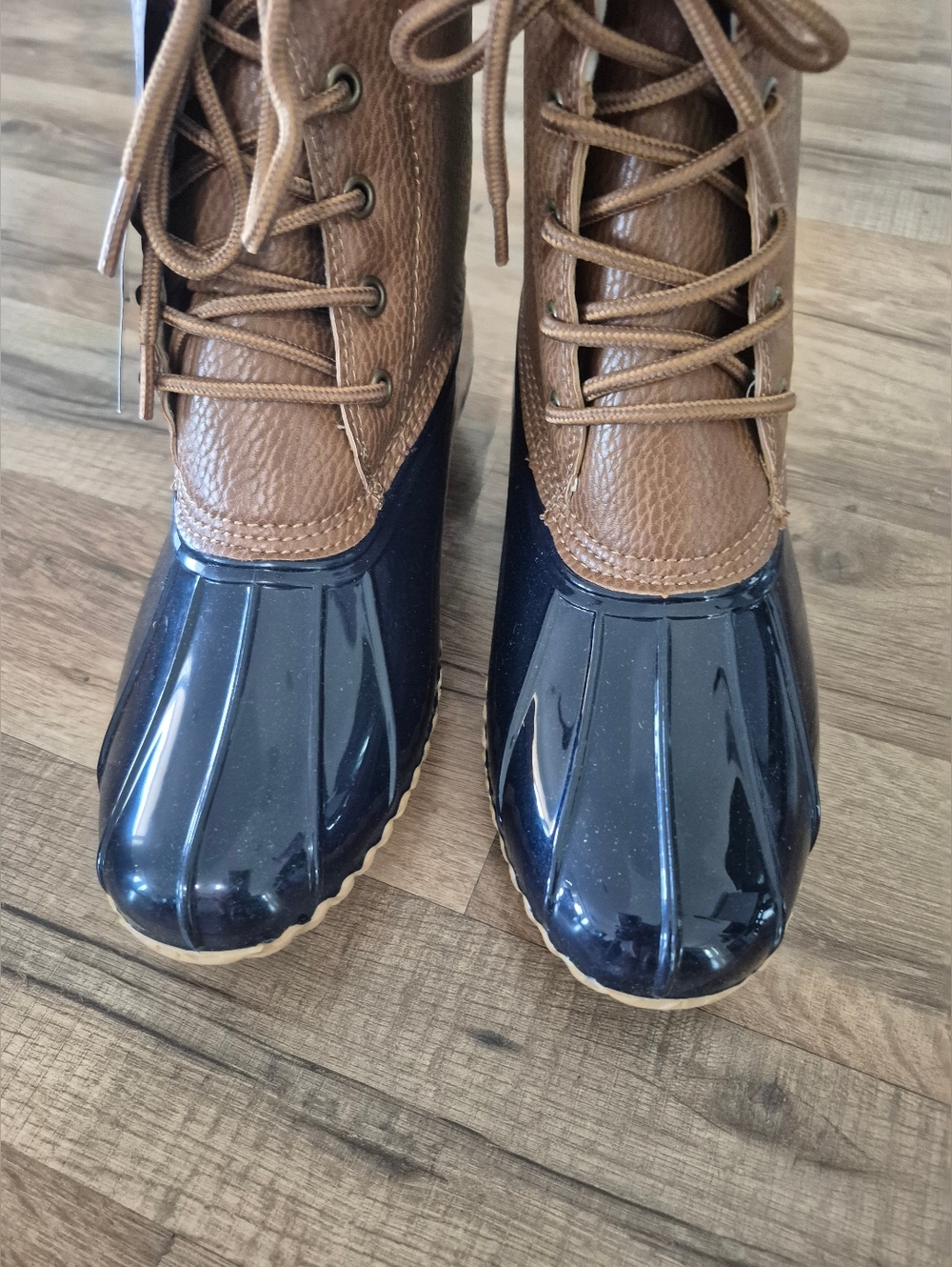 Jambu-Navy Gloss Duck & Brown Leather Tie Up Boots. NWT!